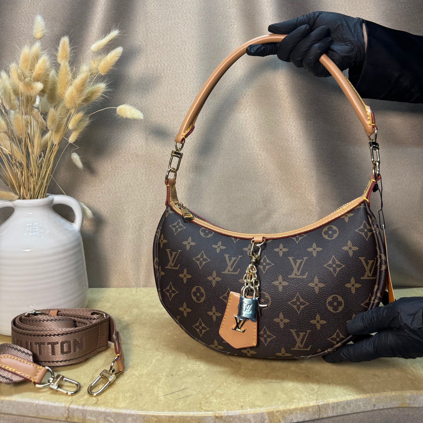 Louis Vuitton looping bag